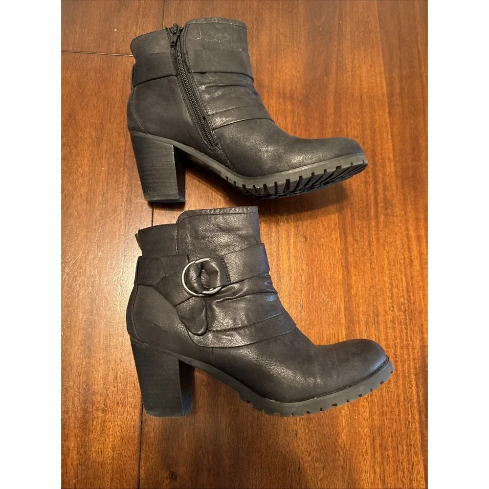 BareTraps Women's Black Ankle Boots‎ Size 8M Block Heel Moto Buckle Booties